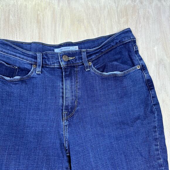 Levi's Blue Denim Medium Wash Classic Bootcut Mid Rise Women's Jeans Size 10 - Picture 3 of 15